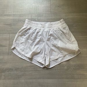 *MOVING EVERYTHING MUST GO* Lululemon track that 5”